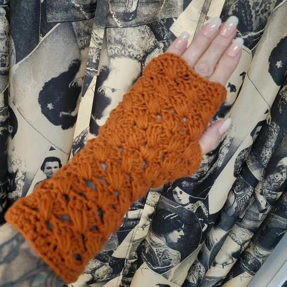 Handmade Fingerless Gloves Wrist Warmers - Picture 1 of 3
